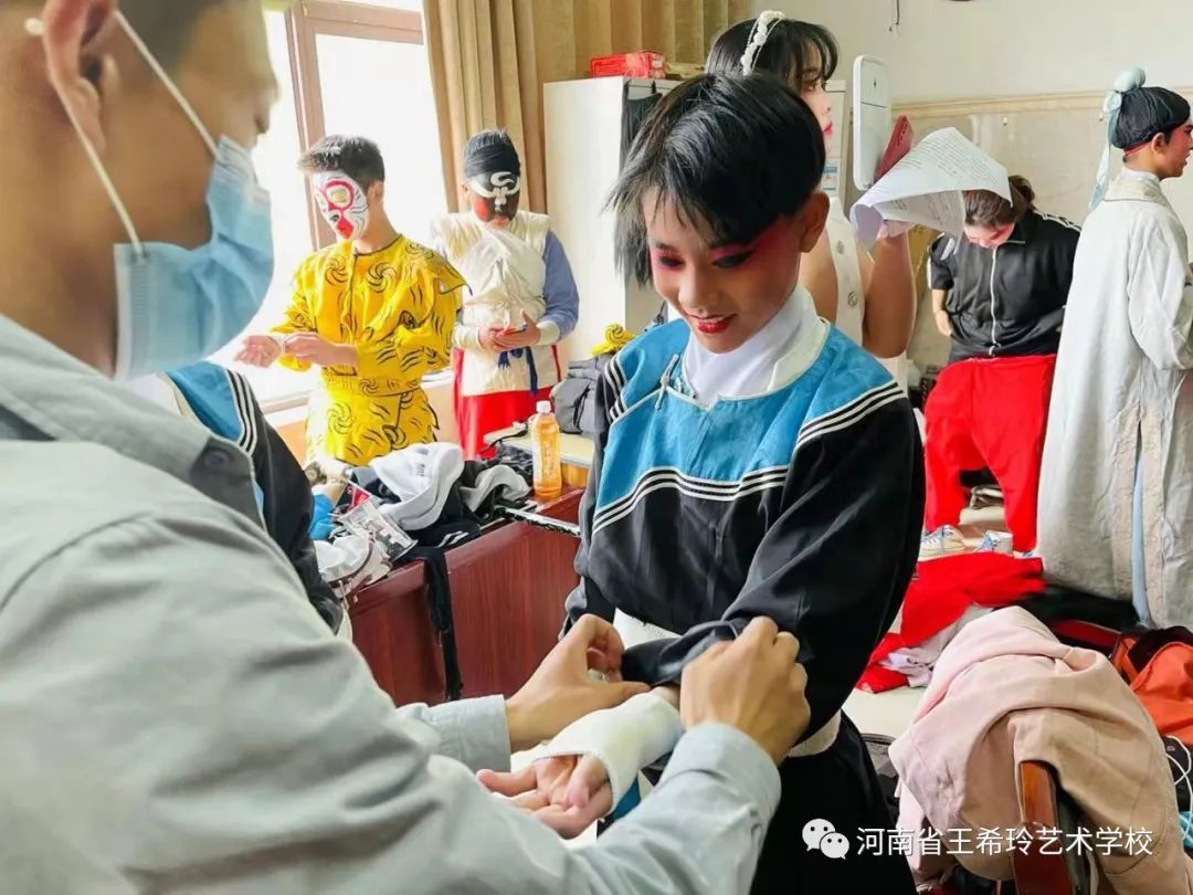 走进校园，弘扬国粹 (http://www.hnyixiao.com/) 教学实践 第9张