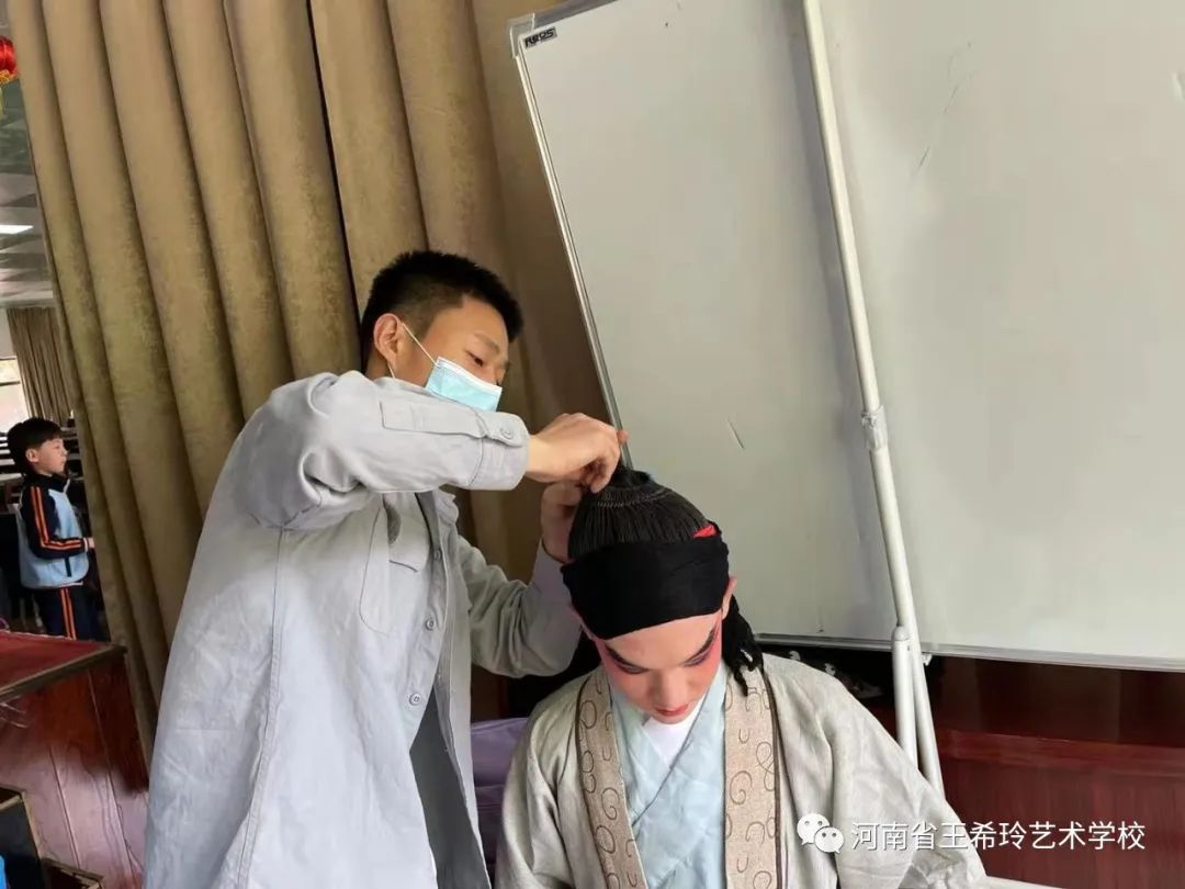 走进校园，弘扬国粹 (http://www.hnyixiao.com/) 教学实践 第2张