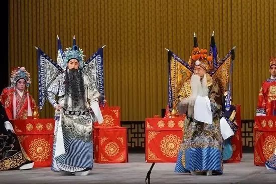 这两个物件在戏曲舞台竟能化万物 校内新闻 第15张-郑州艺术学校-河南省艺术学校-郑州音乐艺术中专-郑州工程技术学院中专部 这两个物件在戏曲舞台竟能化万物 (http://www.hnyixiao.com/) 校内新闻 第15张