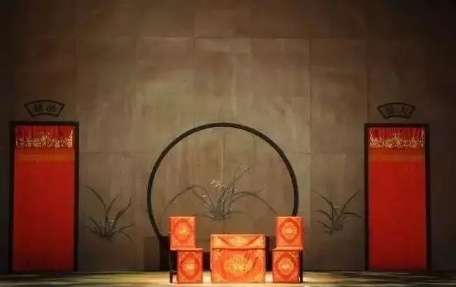 这两个物件在戏曲舞台竟能化万物 校内新闻 第3张-郑州艺术学校-河南省艺术学校-郑州音乐艺术中专-郑州工程技术学院中专部 这两个物件在戏曲舞台竟能化万物 (http://www.hnyixiao.com/) 校内新闻 第3张