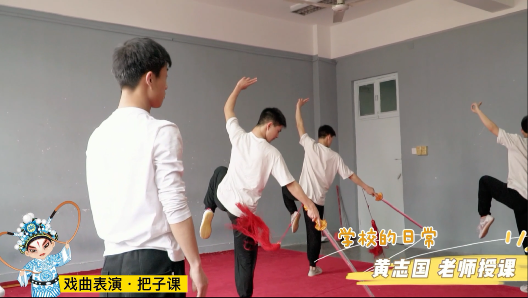 宿舍版“十八罗汉“短视频火爆出圈 (http://www.hnyixiao.com/) 校内新闻 第7张
