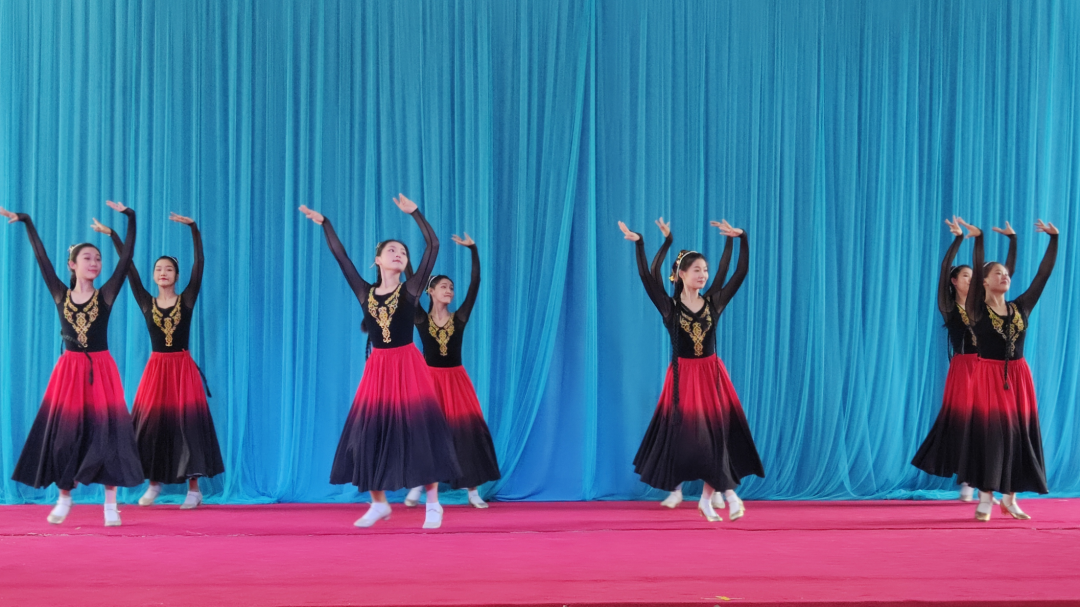 2022-2023学年第二学期期末考试圆满结束 (http://www.hnyixiao.com/) 校内新闻 第9张