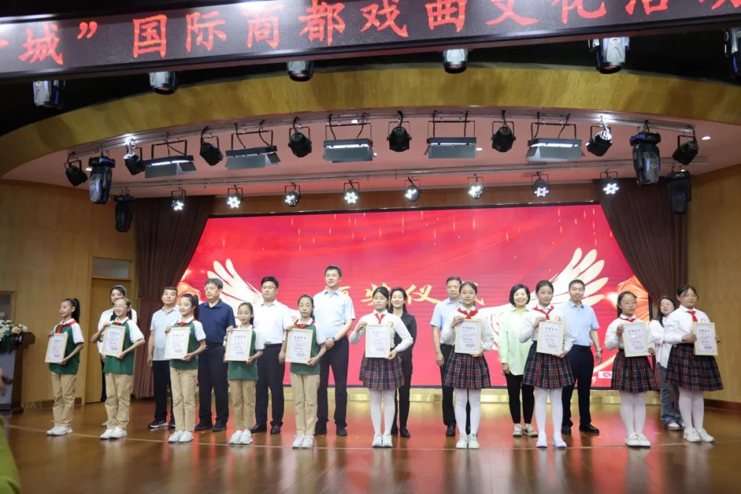 我的童年我做主，“小梅花”大赛传媒少年团全员就位 (http://www.hnyixiao.com/) 校内新闻 第1张