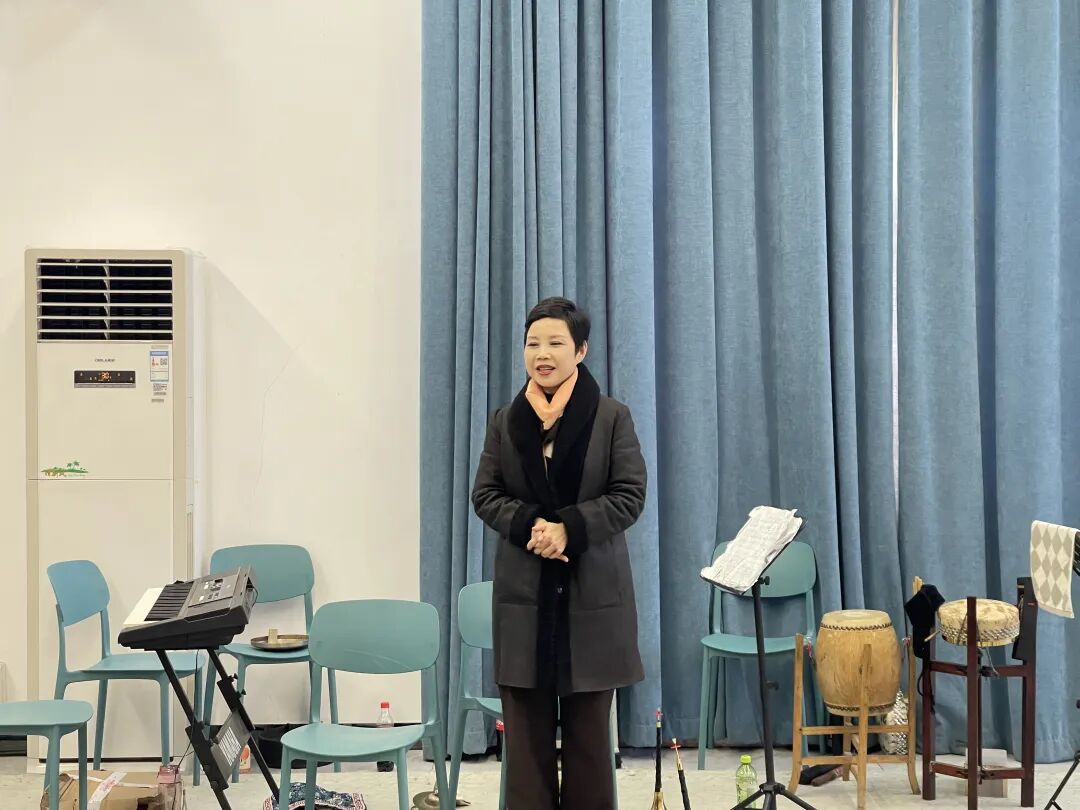 郑州市戏剧艺术保护传承发展中心主任张艳萍到我校参观交流 (http://www.hnyixiao.com/) 校内新闻 第5张