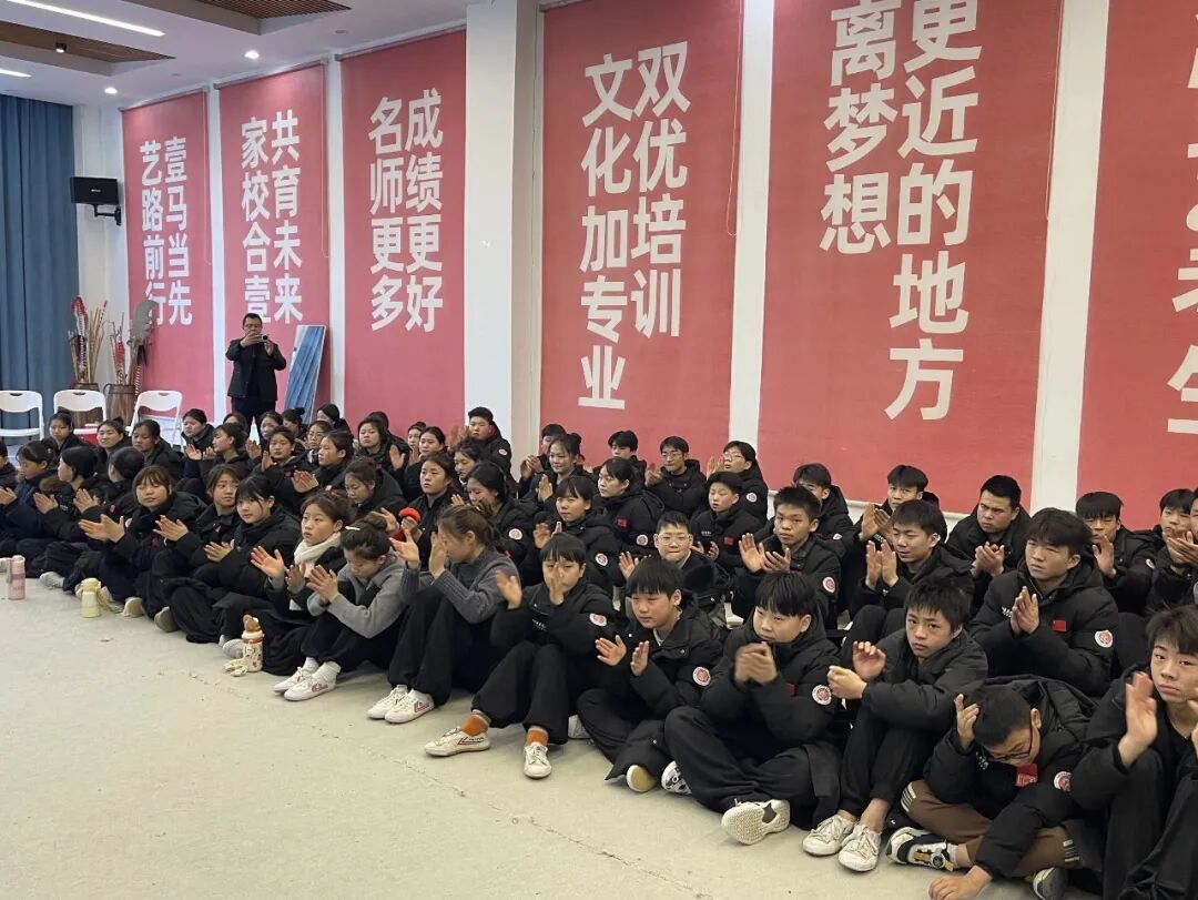 郑州市戏剧艺术保护传承发展中心主任张艳萍到我校参观交流 (http://www.hnyixiao.com/) 校内新闻 第6张